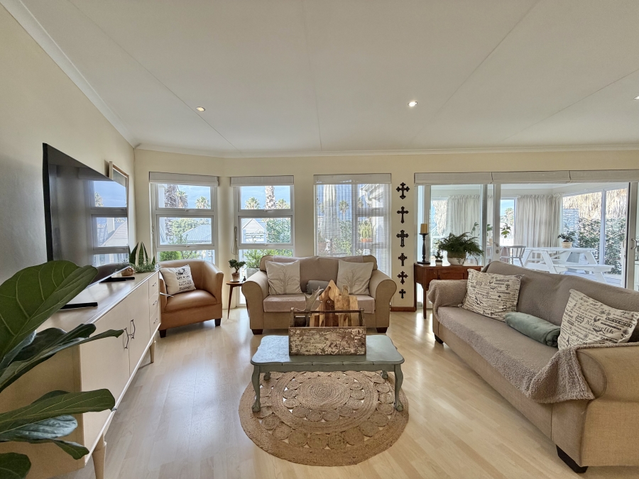 6 Bedroom Property for Sale in Marina Martinique Eastern Cape